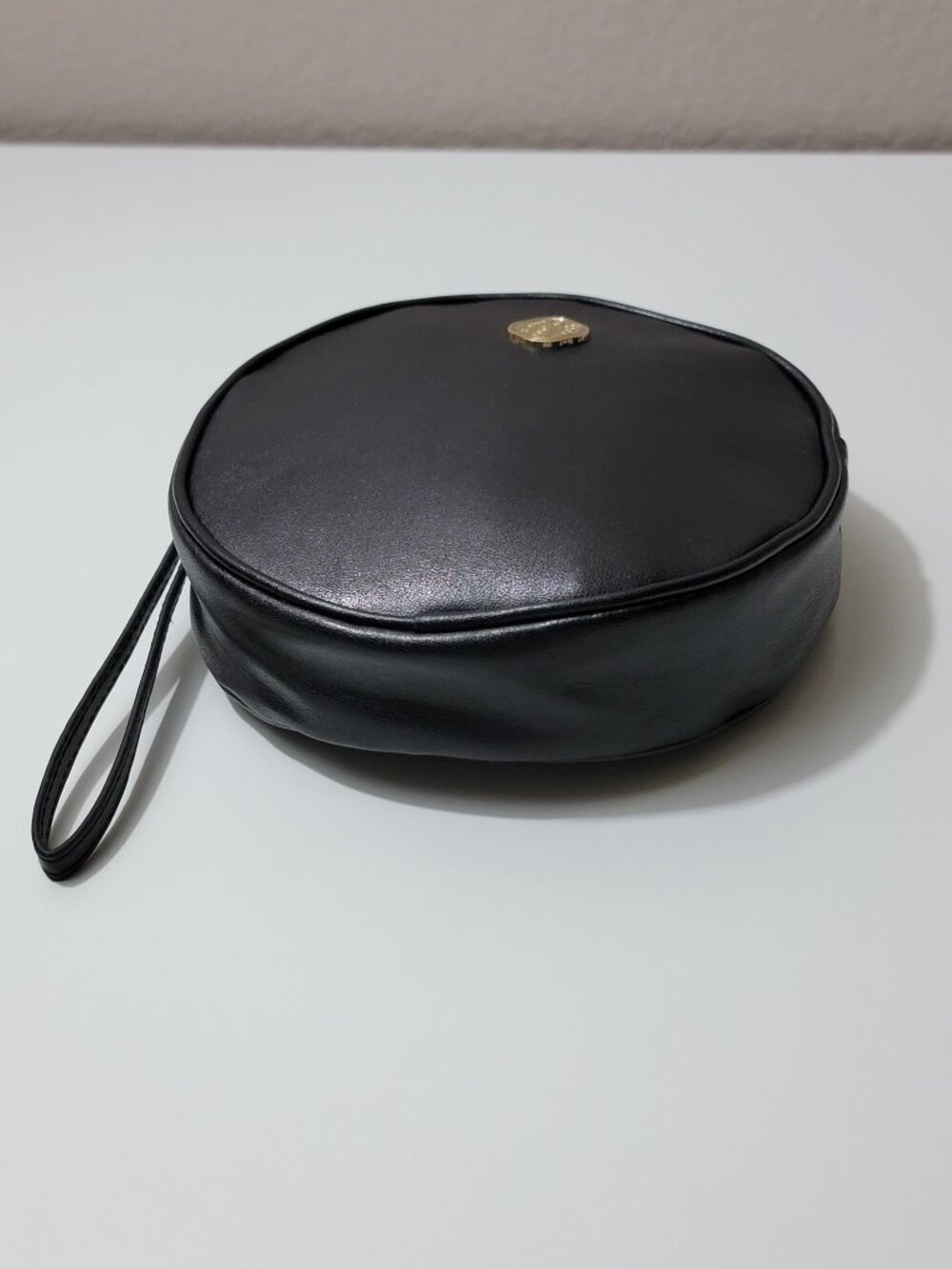 Shiseido Makeup Bag Round Black Wristlet Pouch Gold Medallion Cosmetic Bag - Picture 5 of 9